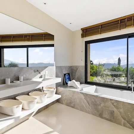 Overlooking Bay Incredible - What'app - 0034-656-619-782 - For Reservations! Willa *