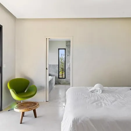 Overlooking Bay Incredible - What'app - 0034-656-619-782 - For Reservations!
